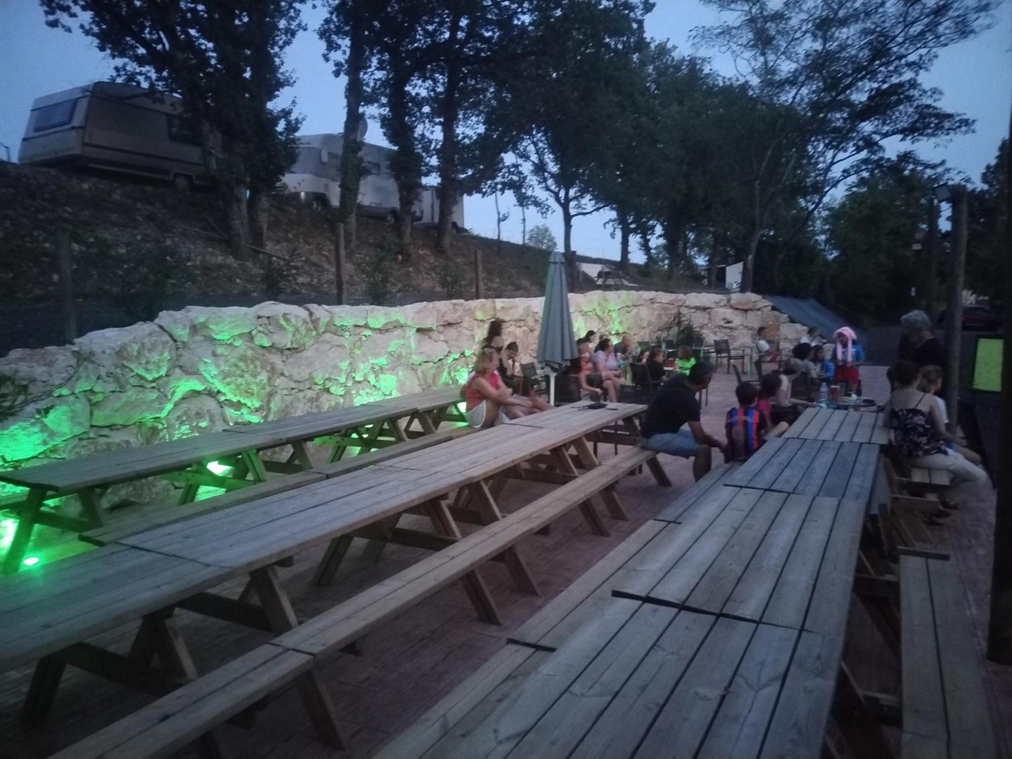 Camping Nature Le Valenty Mobil-Home-Dordogne Panoramique Clim Piscine Soturac Екстериор снимка